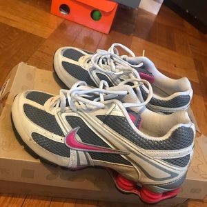 Vintage White, Pink, Gray Nike SHOX (2009)